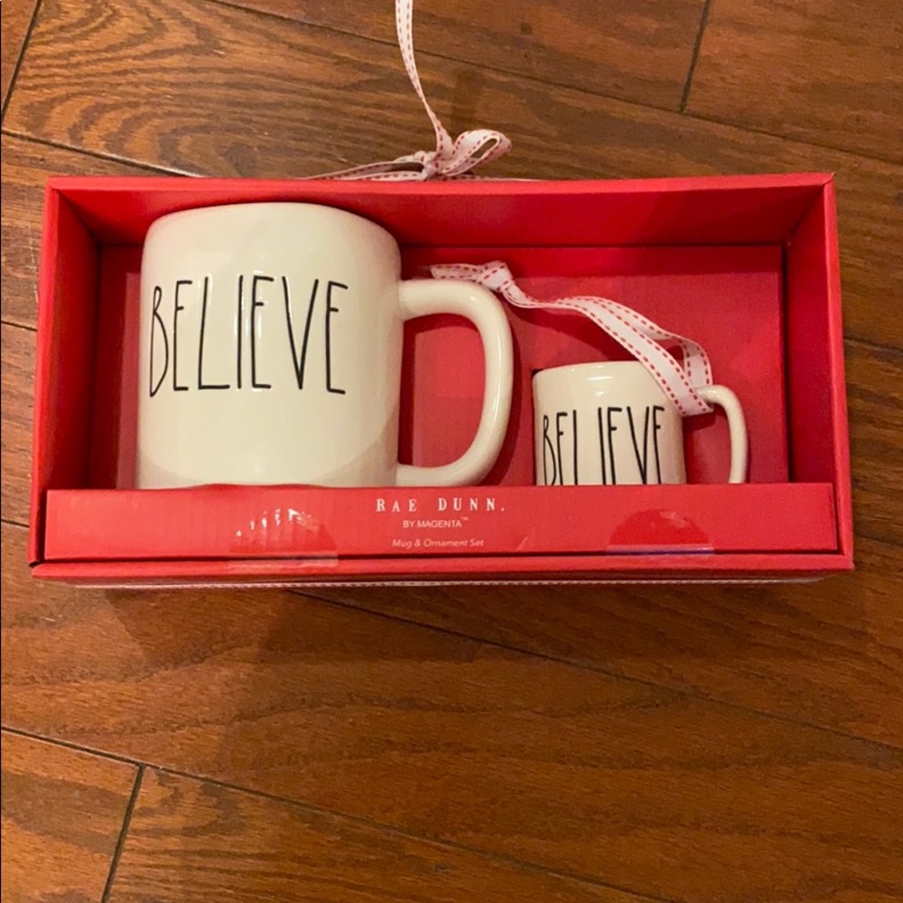 Rae Dunn mug set